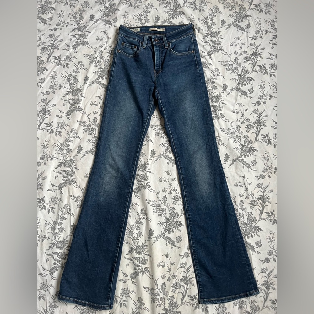 Levi’s Premium 725 High Rise Bootcut Jeans